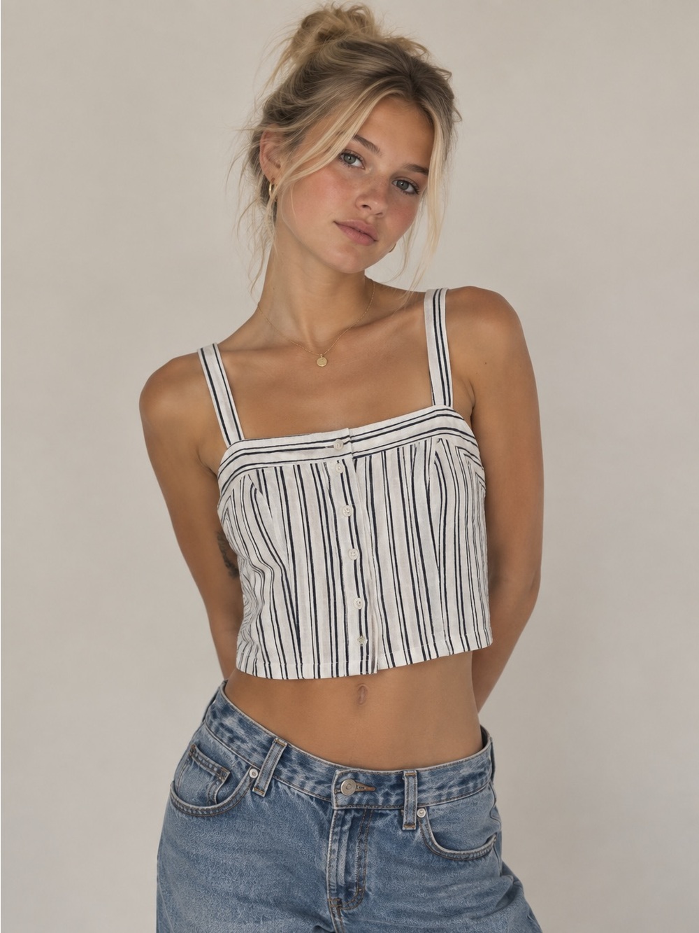 BRANDY MELVILLE • Astrid striped button-down crop top in white and black